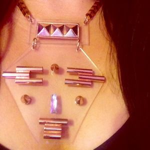 NWT UNIQUE necklace✨