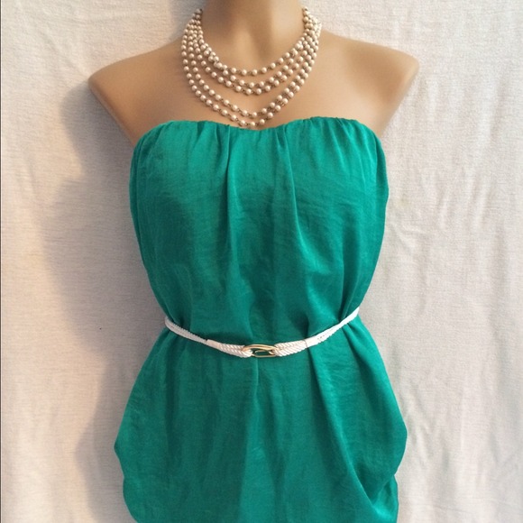 Emerald green strapless shirt