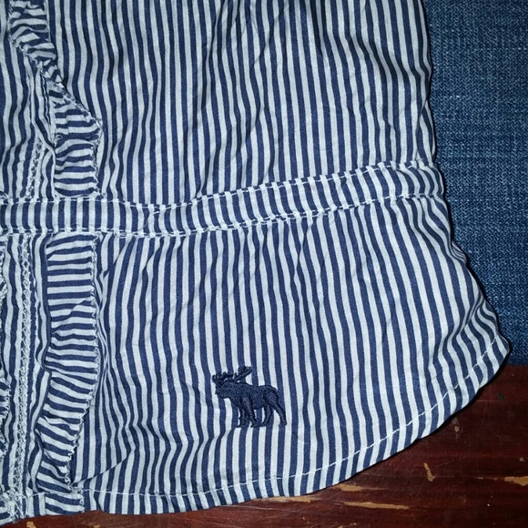 Abercrombie & Fitch Pinstripe Blouse - Picture 3 of 3