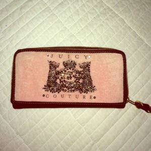 Juicy couture wallet.