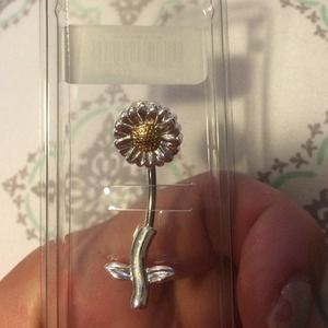 Navel ring **$5 WHEN BUNDLED**