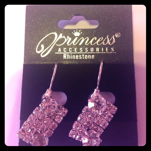 ✨NWT very beautiful earrings