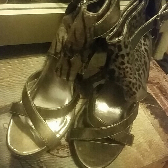 Printed heels - Picture 3 of 4