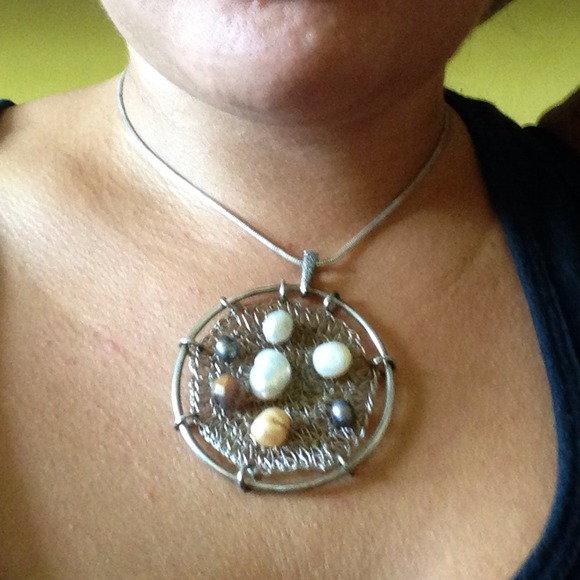 Pearl and sliver pendant