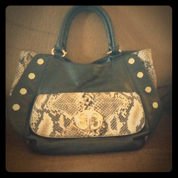 Emma Fox leather purse