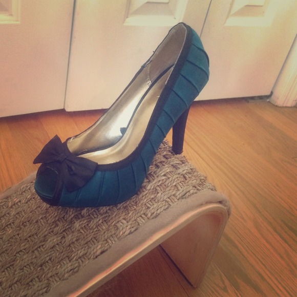 Emerald green high heels
