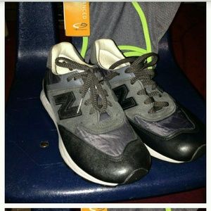 **REDUCED**New Balance purple tennis