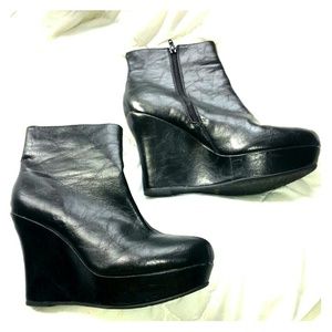 Size 10 Black Pleather Zip Up Wedge Booties