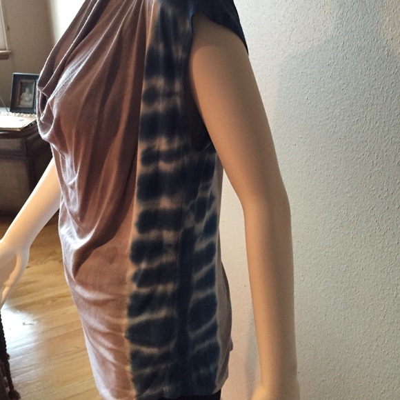 Fun Top💗 - Picture 2 of 3