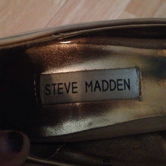 Beautiful Steve Madden heels - Picture 2 of 3