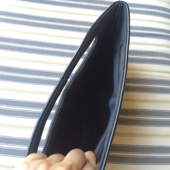 NEW BCBG Max Azria Black Sequin Clutch Handbag - Picture 4 of 4