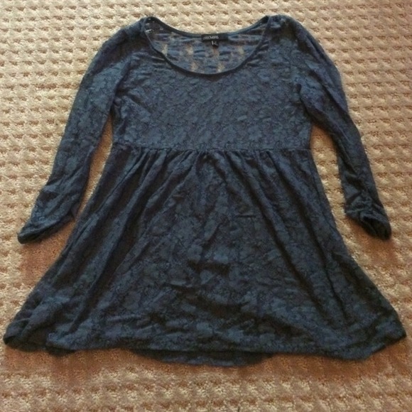 Quarter sleeved shirt