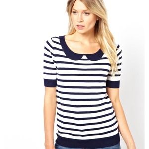 Adorable Light Sweater with Illusion Collar