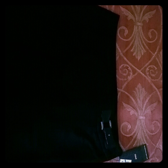 NEW*** NYCC BLACK skirt....