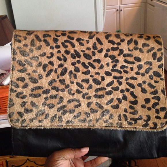 Leopard Clutch