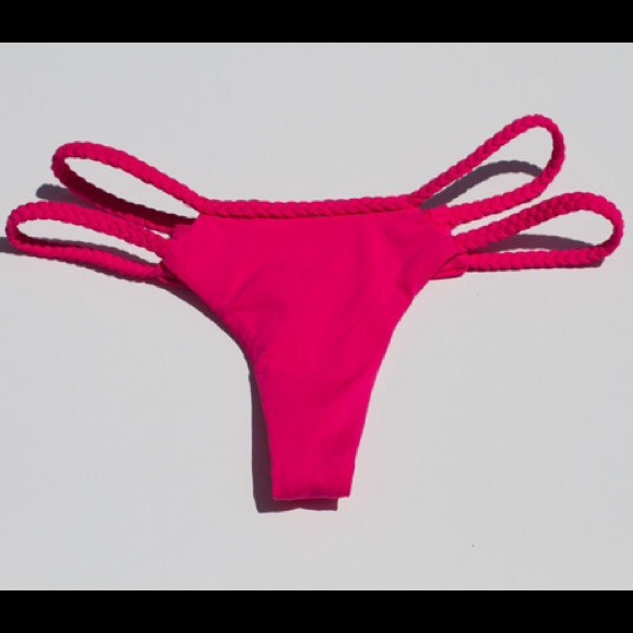46🅿️🅿️ Frankies Bikinis Oceanside Bottom in Pink