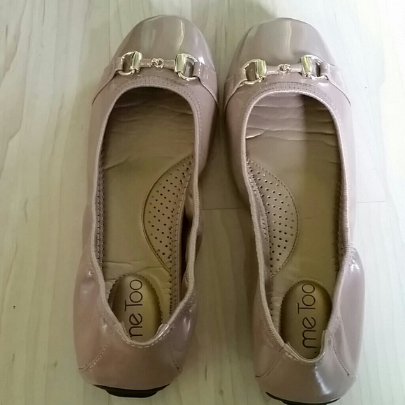 Reduced Shimmery beige ballet flats