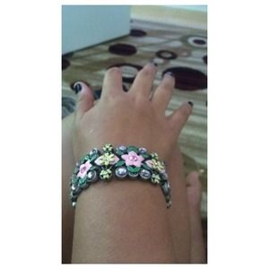 Flower bracelett