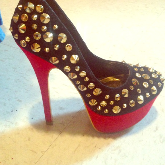 Black and red 5 inch pumps with gold spikes