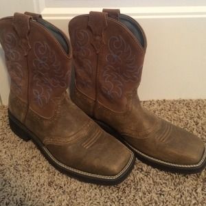 Square toe ariat fat baby