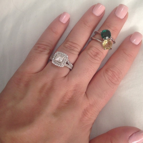 Green and yellow crystal Swarovski rings