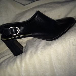 Sling black mules