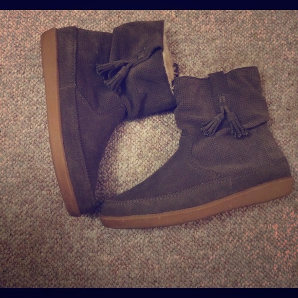 Olive AEO Boots