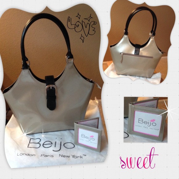🎉HP 9/15🎉🆕 BEIJO Hobo handbag!BRAND NEW!!!