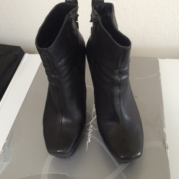 Jessica Simpson Kenzy 6.5' - Blk Bomber Leather - Picture 3 of 4