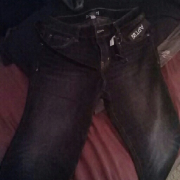 Dark wash denim Capris