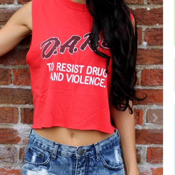 DARE CROP TOP