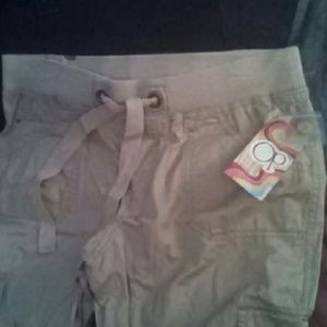 Kahki OP brand capris