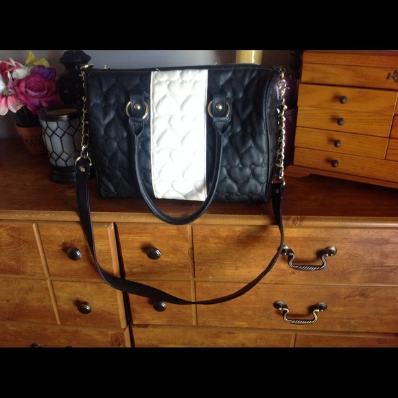 Betsey Johnson purse. 82⭕️SOLD⭕️