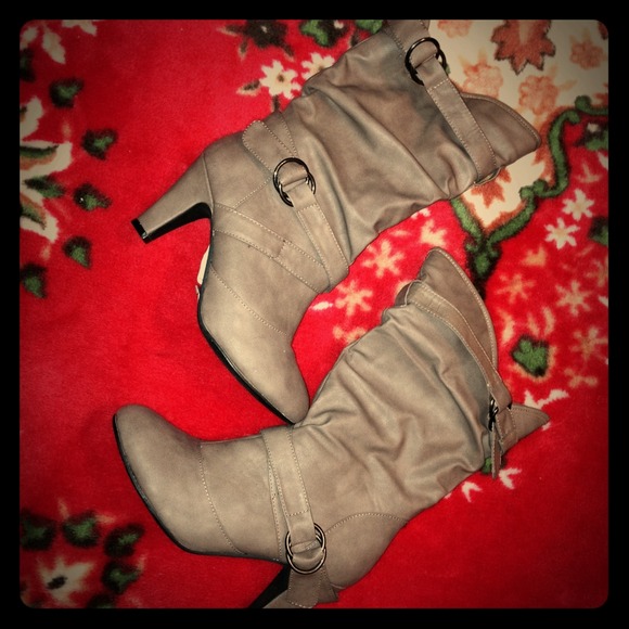 Boots. Any questions e-mail jrasnm@gmail.com