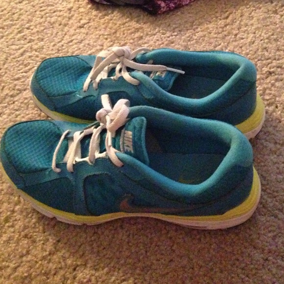 Blue Dual Vision Nike Tennis Shoes