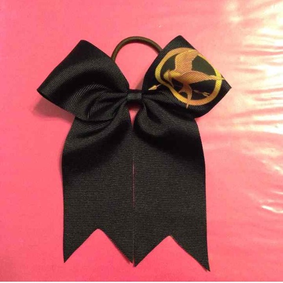 Hunger Games/ Mockingjay Cheer Bow
