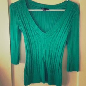 Bebe ADORABLE green sweater