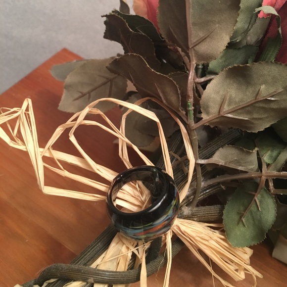 Murano Lampwork Ring Black Multi Size 7 - Picture 2 of 3