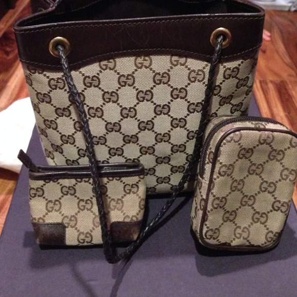 Gucci small tote with matching accessories