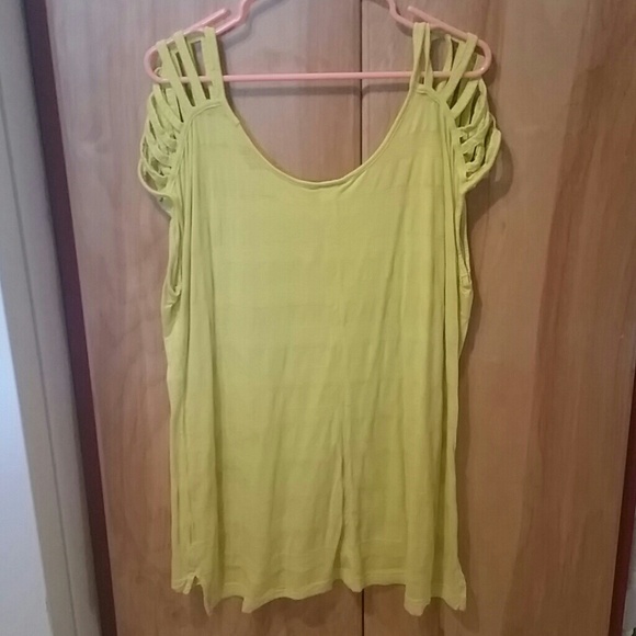 Bright Yellow Blouse - Picture 4 of 4