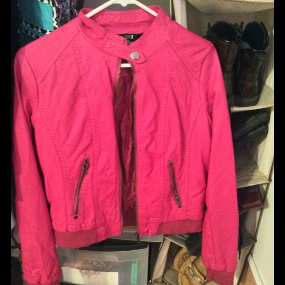 Hot pink leather 💋