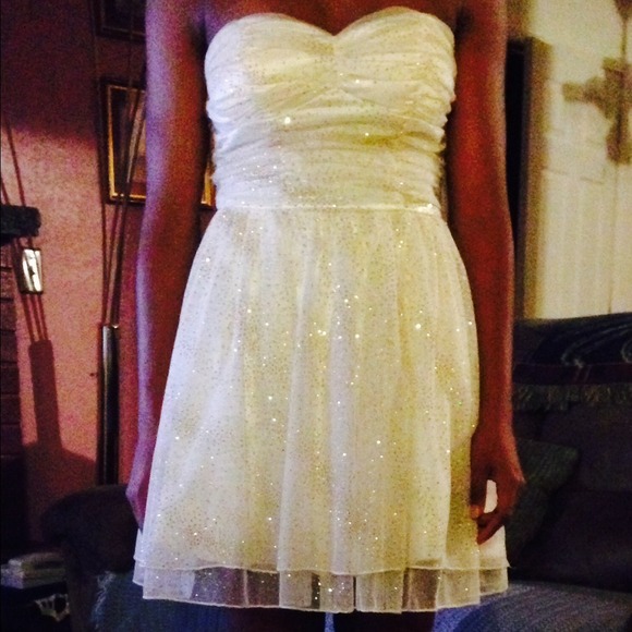 Speechless homecoming dress - Picture 3 of 3