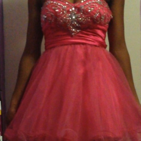 Princess, Hot pink homecoming dress - Picture 3 of 3