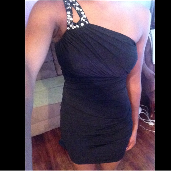Black homecoming dress - Picture 2 of 2