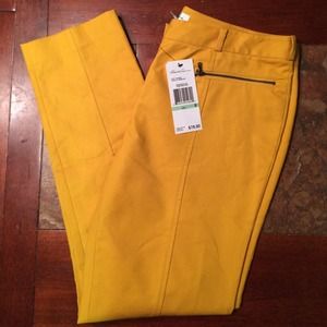 Mustard yellow, Capri pants