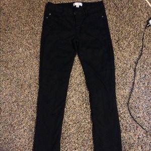 Black skinny pants