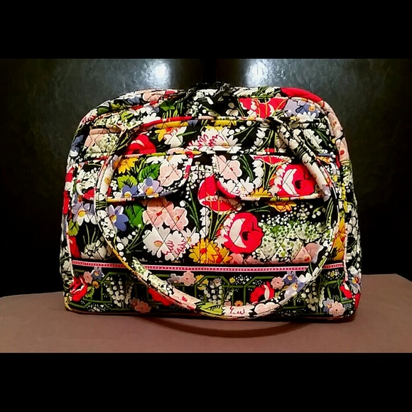 SALE!From $32 to $28 Vera Bradley handbag like new