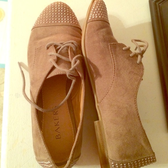 Bakers Oxford shoes