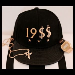 strapback 1 of 1