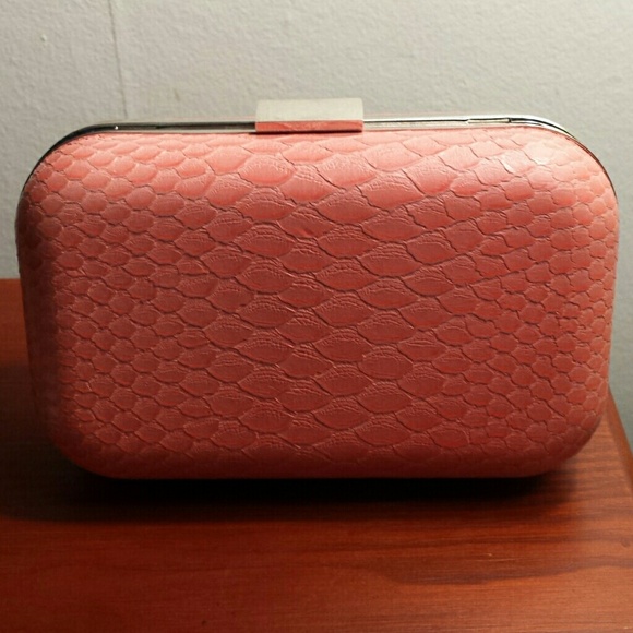 JUST LOWERED Peach Faux Crocodile Clutch